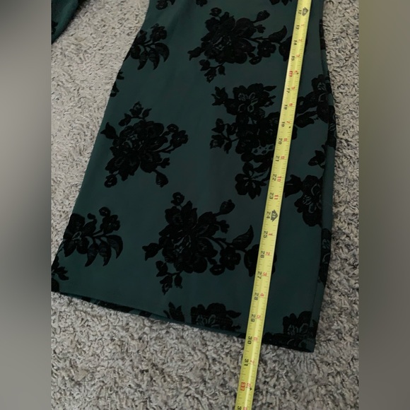See You Monday Green Velvet Floral Turtleneck Long Sleeve Bodycon Dress XS NWOT - Picture 5 of 8